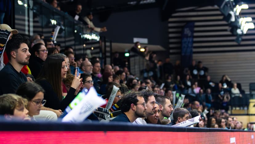 APPRENDS L'HYMNE DU SCO !